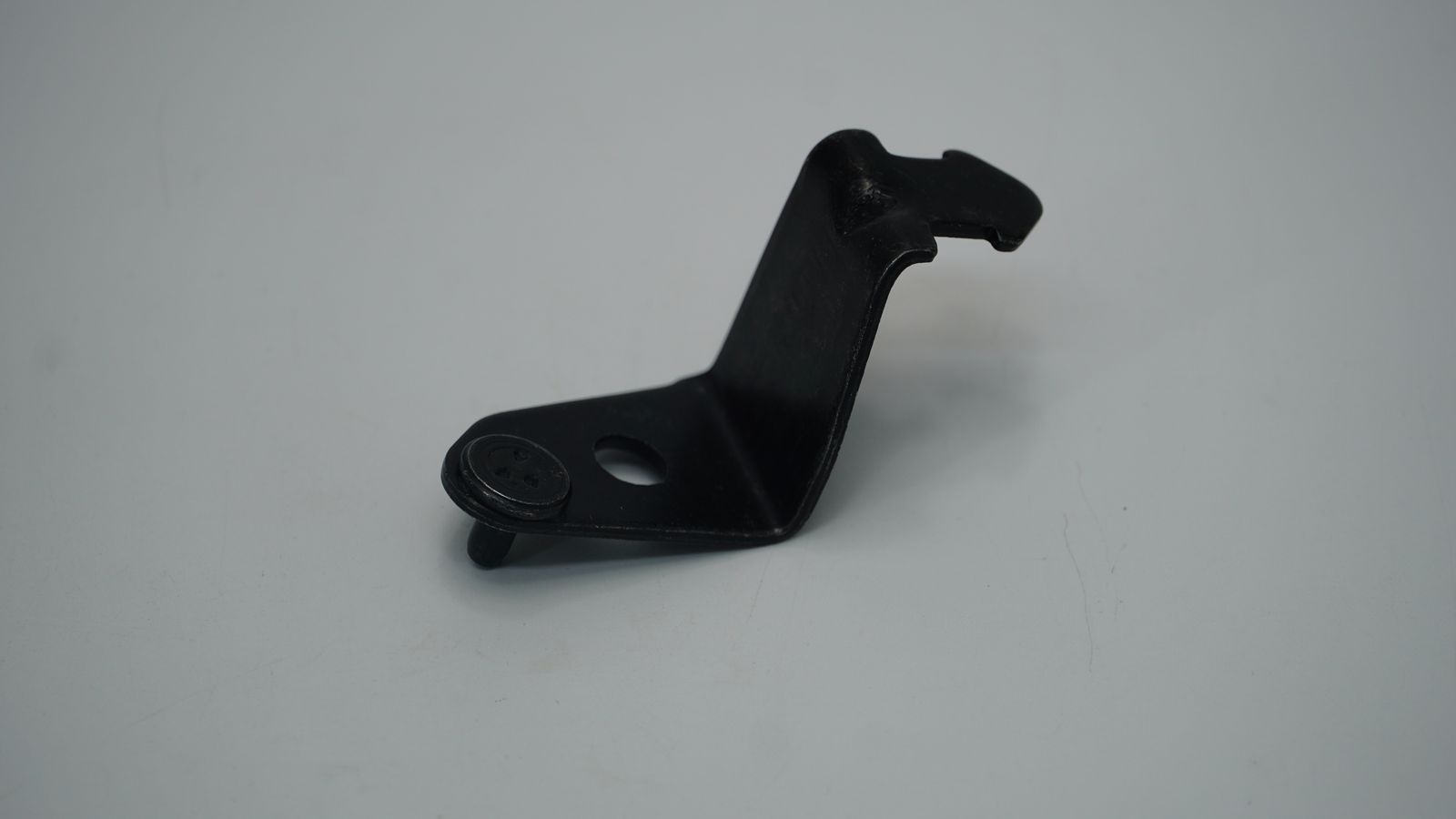 Кронштейн левый JR113829 BAJAJ