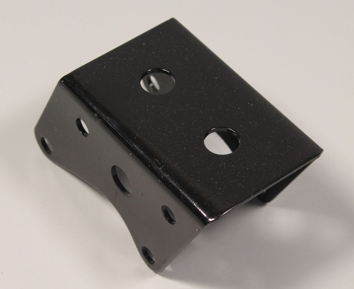 Кронштейн крепления двигателя передний JA113402 BAJAJ