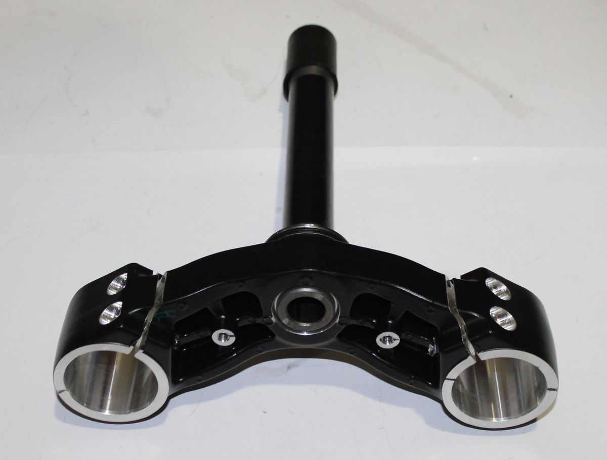 Траверса нижняя, с рулевым валом JF121069 BAJAJ