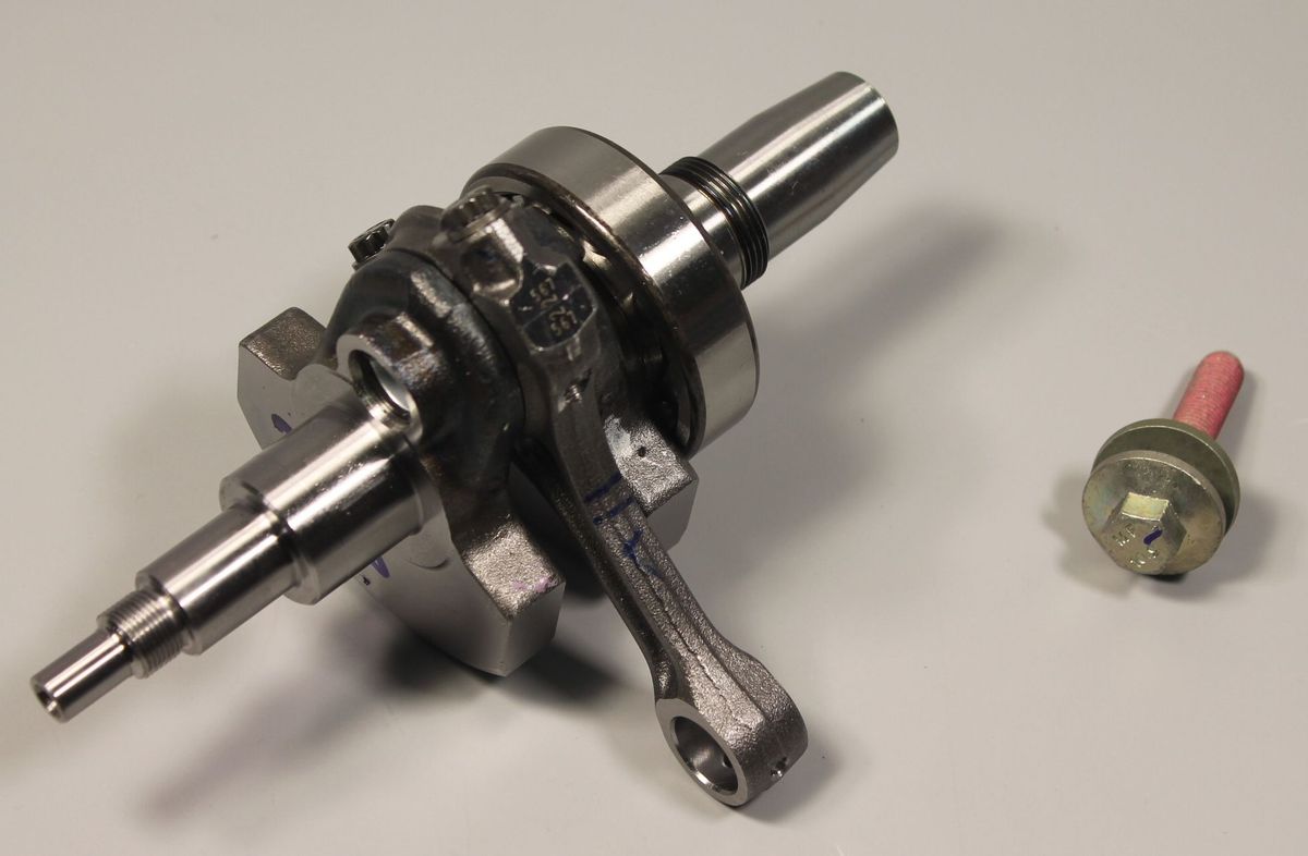 Коленвал в сборе с подшипником 36JU0036 BAJAJ