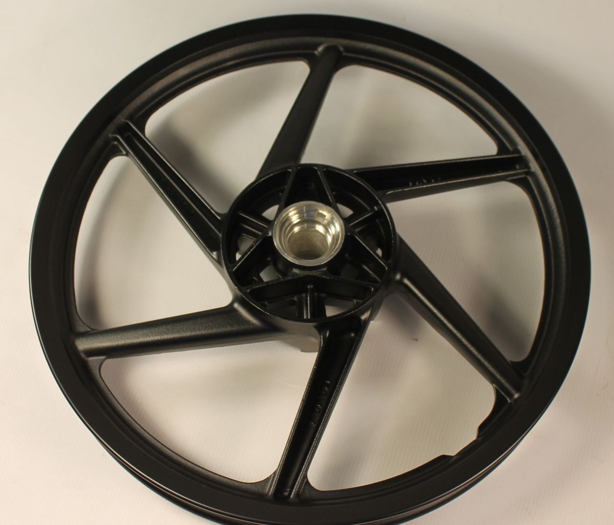 Диск колесный передний (6 спиц)1.6 X 17 DJ151077 BAJAJ