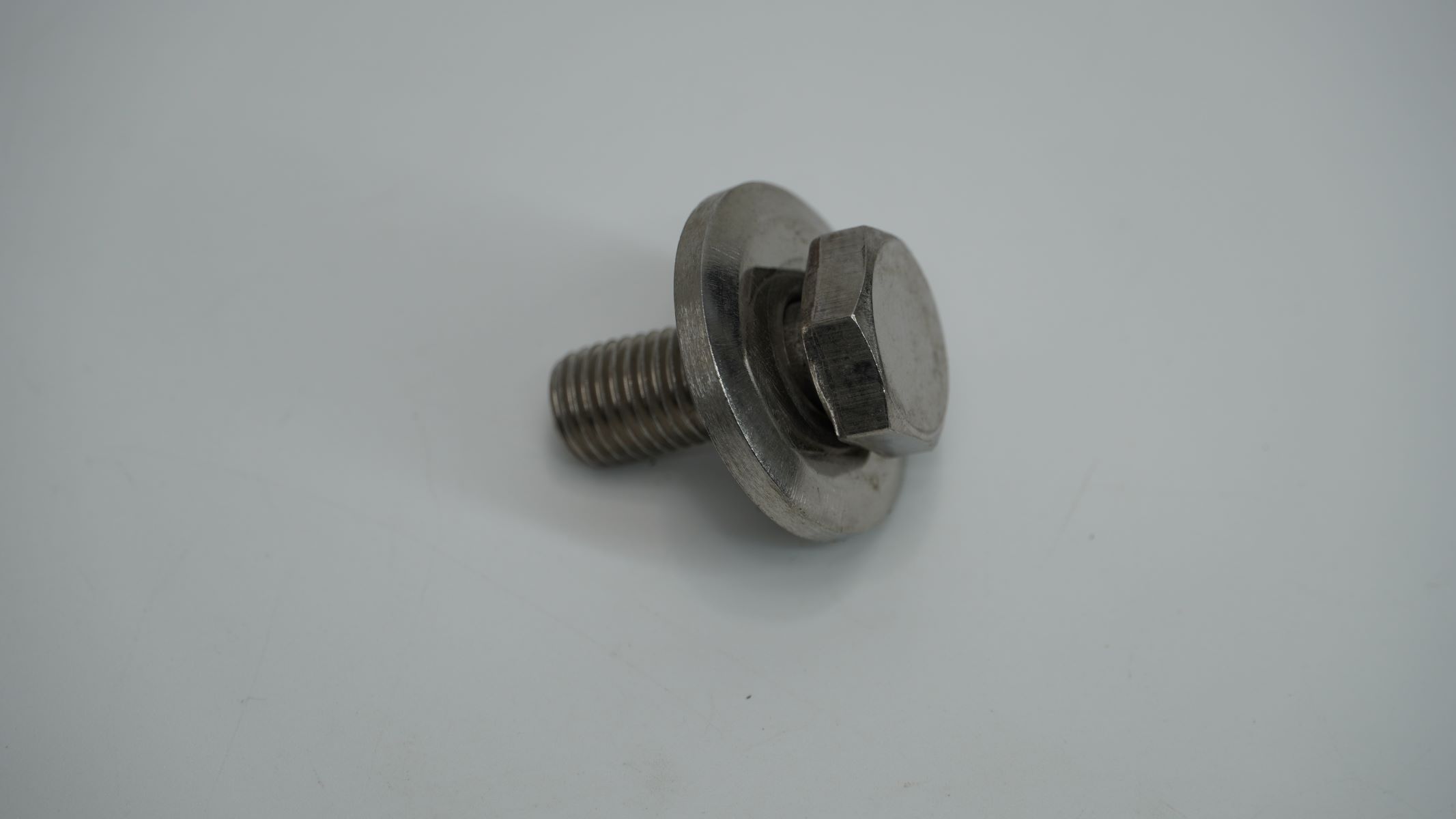 Болт  M10X24L 59040006 BAJAJ