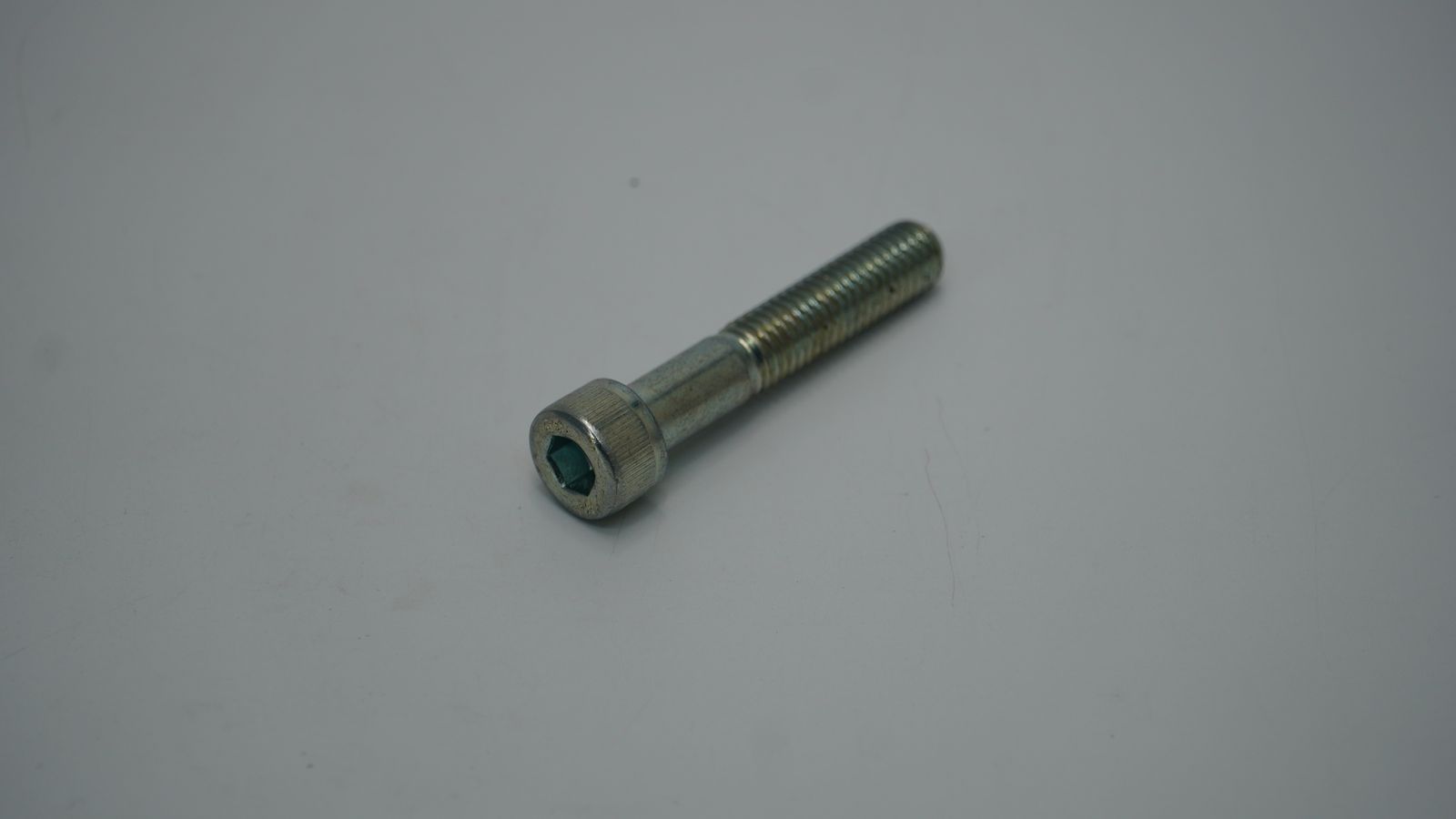 Болт M8x1.25 KACF0845 BAJAJ