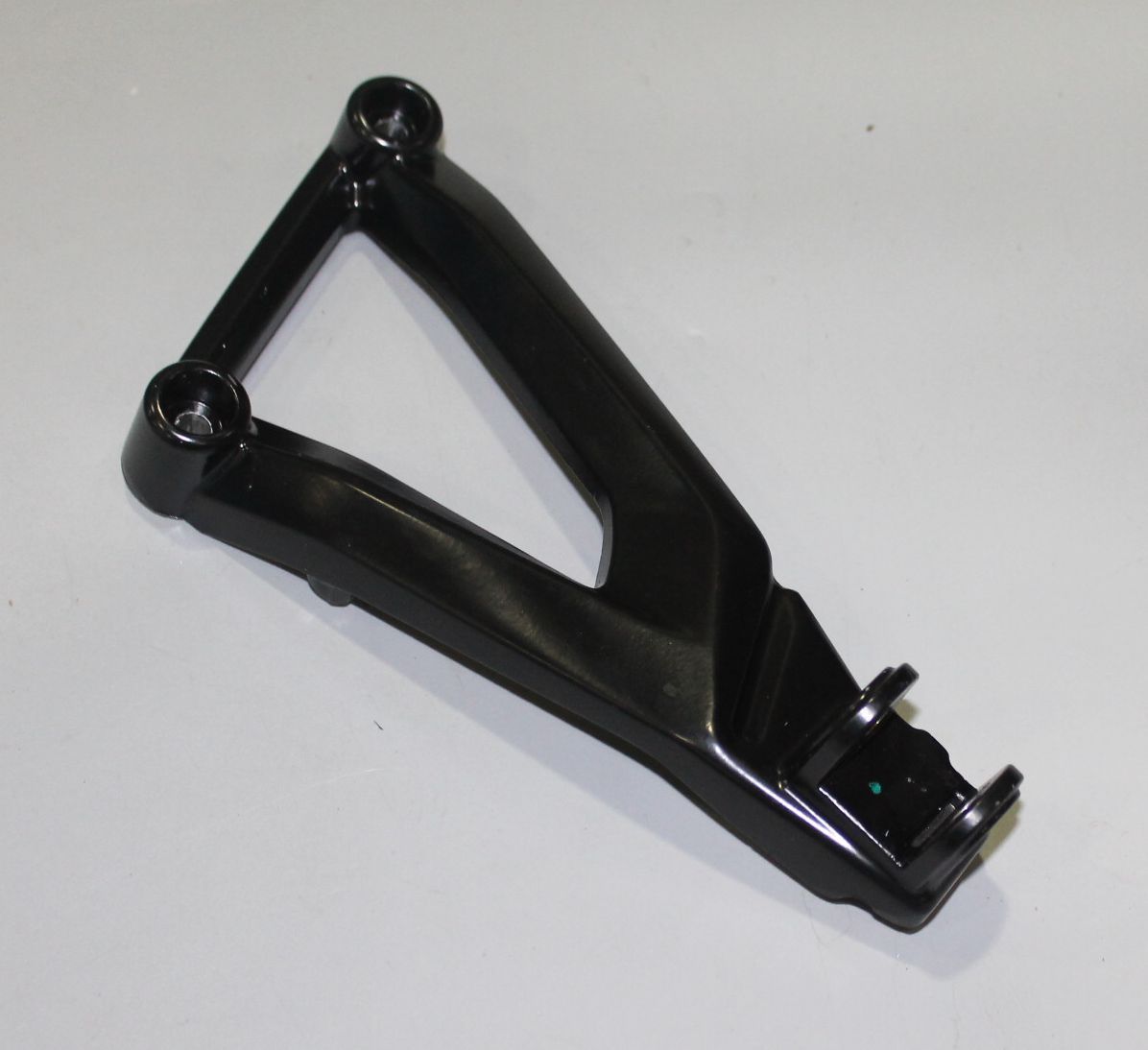 Кронштейн подножки задний, правый 56JL4K4X BAJAJ