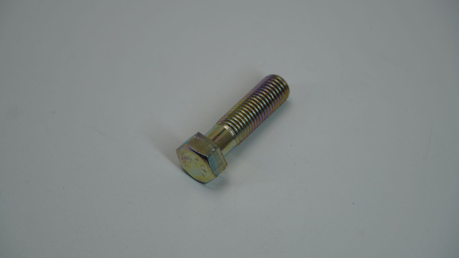 Болт 39181304 BAJAJ