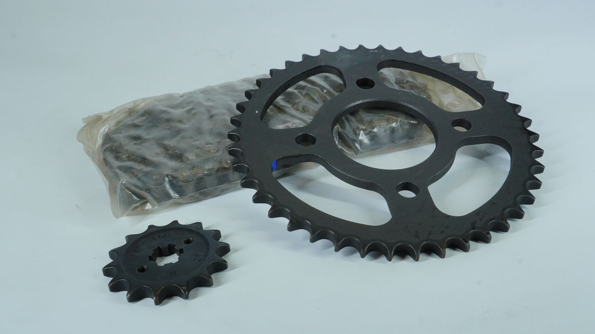 Комплект цепь + звезды 36JV0038 BAJAJ