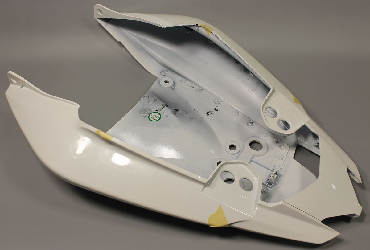 Пластик задний, белый 56JL105Y BAJAJ