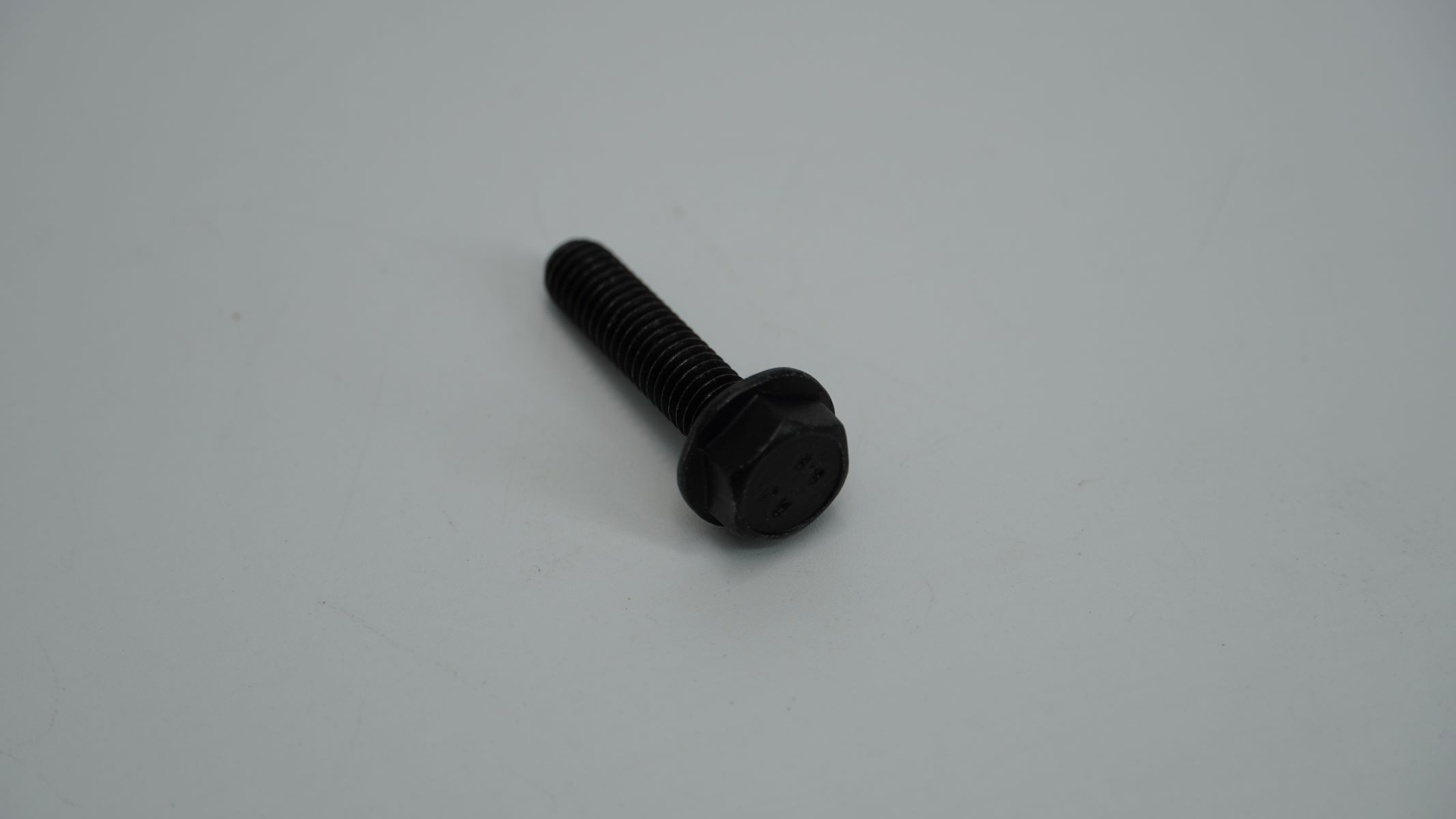 Болт M6X1XL25XCL8.8XBLACK LAD00213 BAJAJ