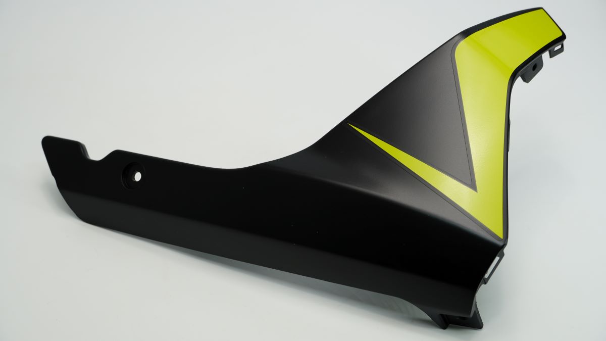 Пластик плуга правый, BLK+CITRUS DEC 52JF2341 BAJAJ