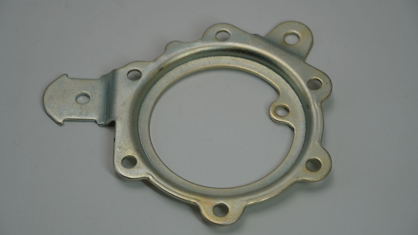 Пластина фиксации бензонасоса JR171820 BAJAJ