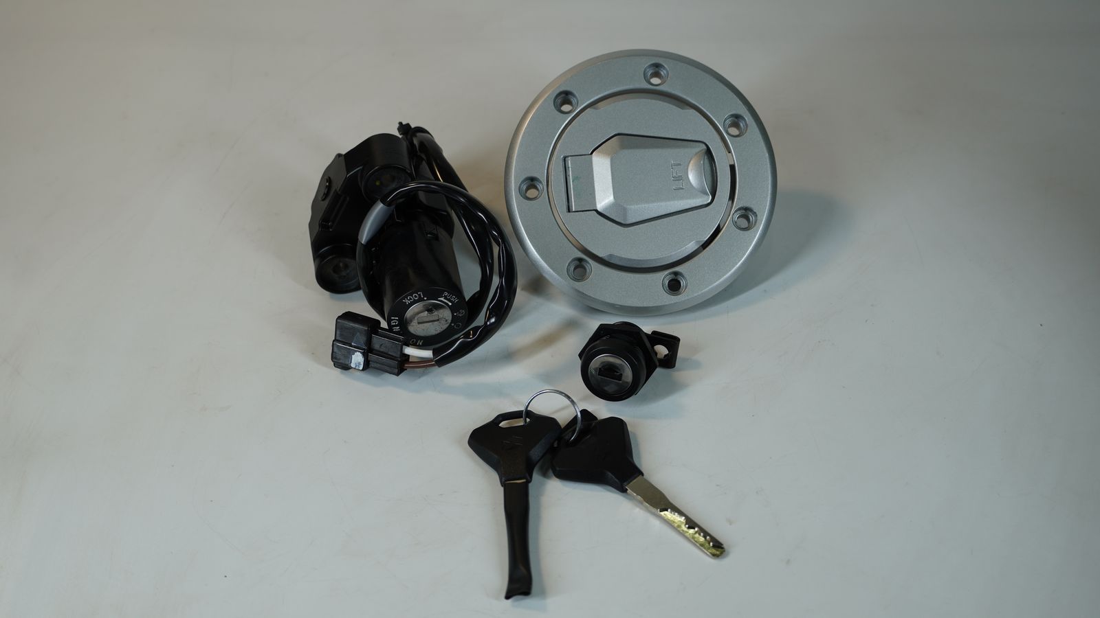 Замки комплект 3 в 1, 12V JR232605 BAJAJ