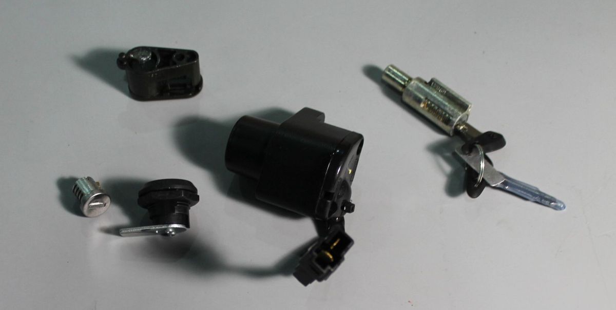 Комплект замков PD232604 BAJAJ