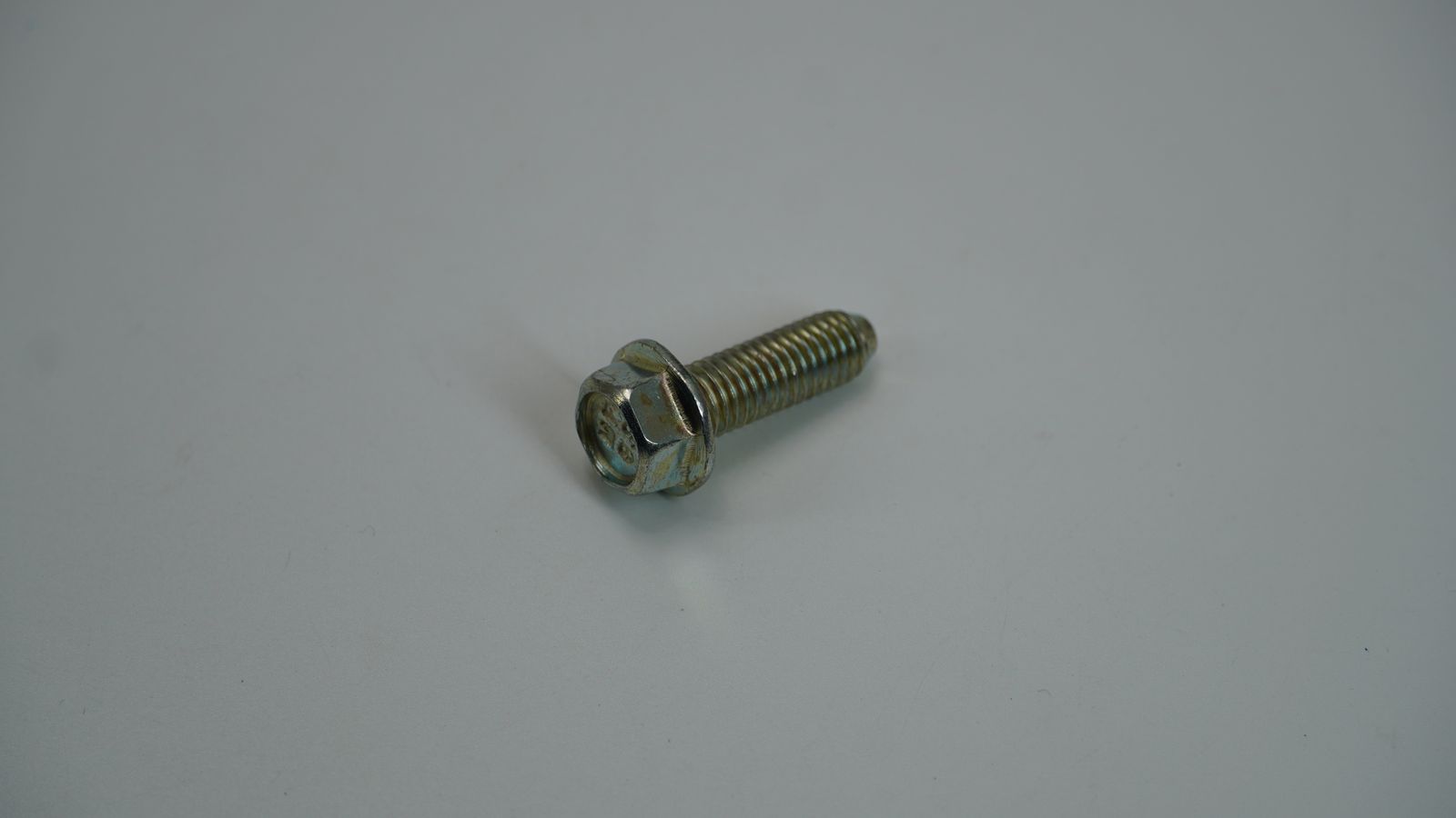 Болт M8X1.25XL25XCL8.8XBR LAD00149 BAJAJ