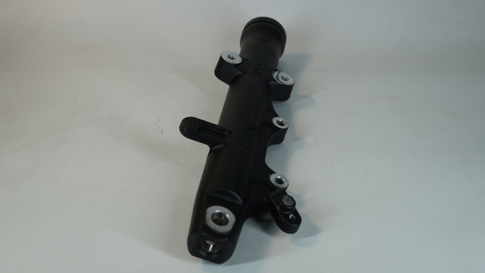 Стакан амортизатора, правый DT121040 BAJAJ