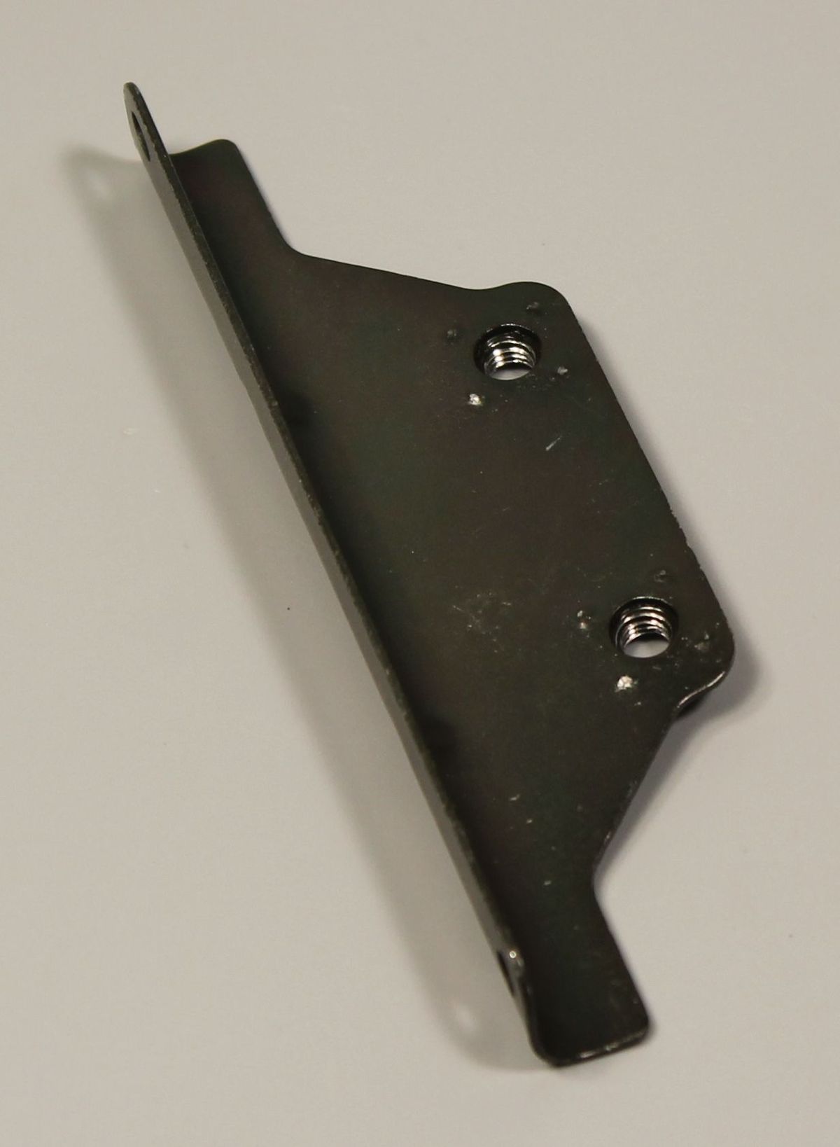 Крепление верхнего пластика бензобака JF171028 BAJAJ