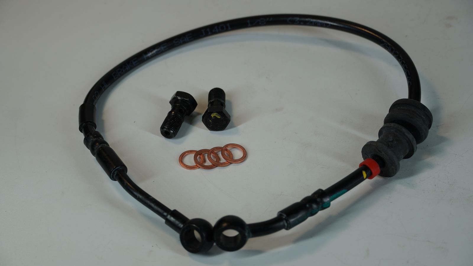 Тормозной шланг (блок ABS - передний суппорт) 36JR0085 BAJAJ