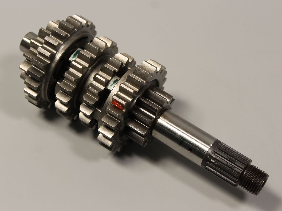 Вал первичный КПП в сборе JY551023 BAJAJ