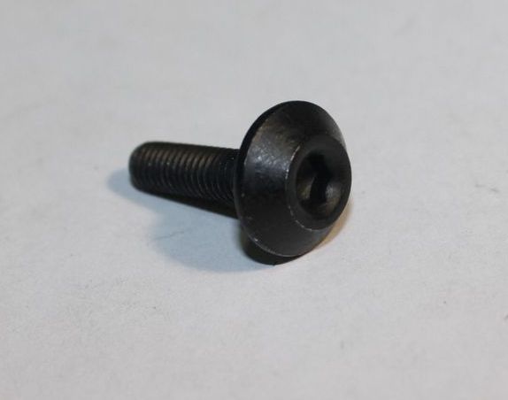 Болт LAC00133 BAJAJ