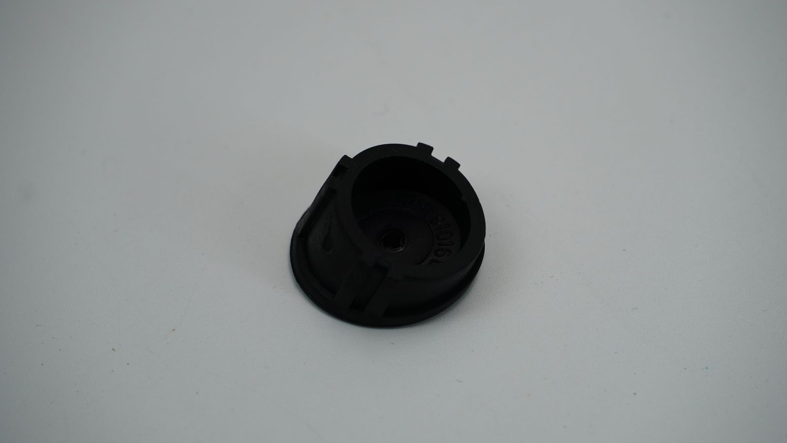 Заглушка пластика правая JR181016 BAJAJ