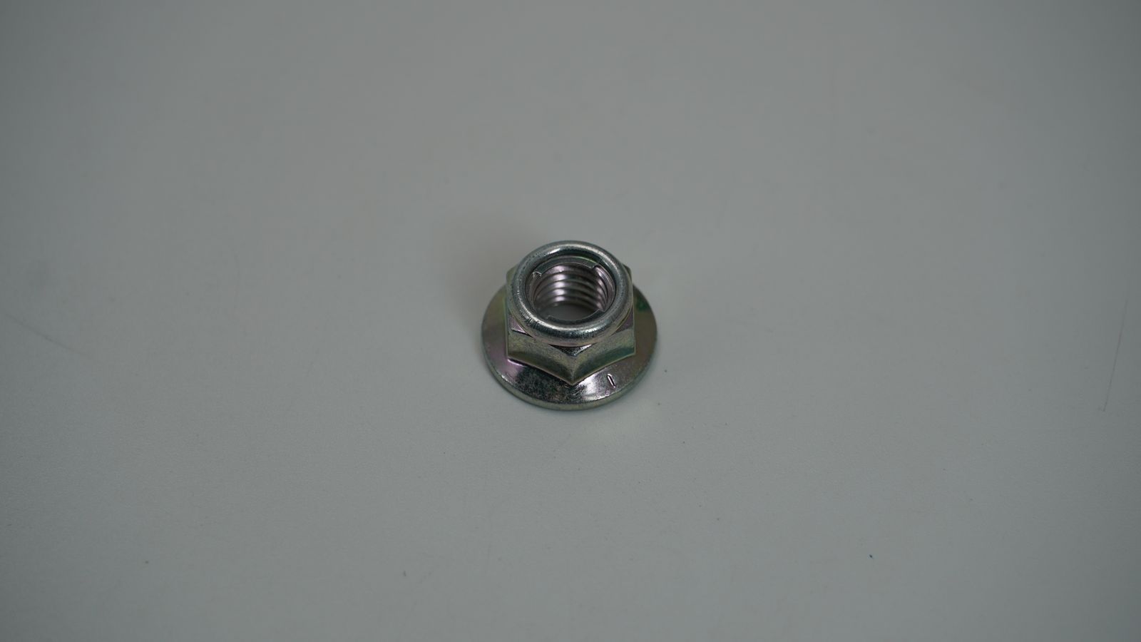 Гайка M8 X 1.25 DH161245 BAJAJ