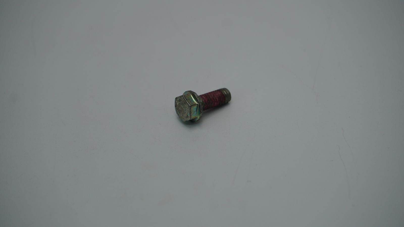 Болт M5х13 LAE00010 BAJAJ