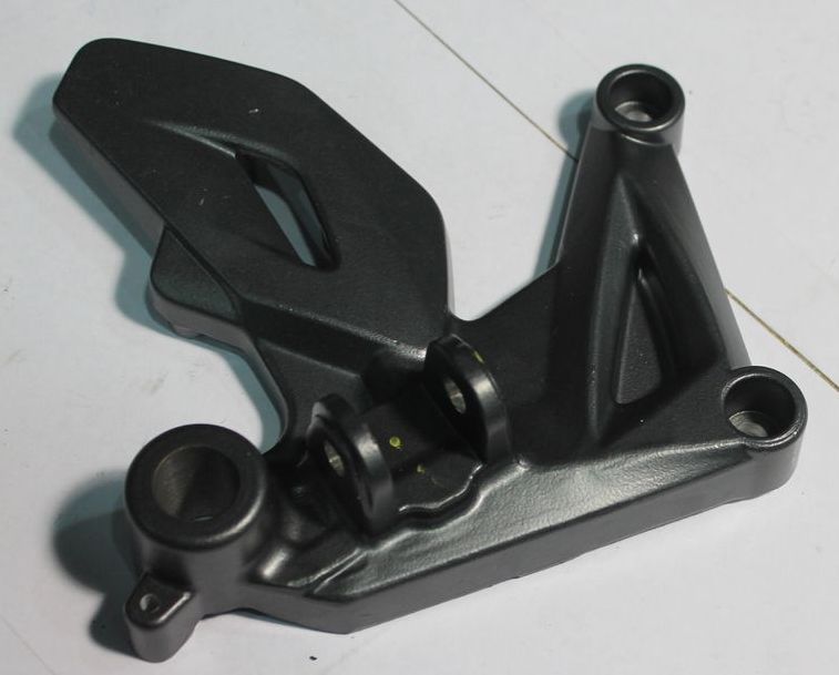 Кронштейн подножки передний, правый SLATE GRAY 56JL5F1Y BAJAJ