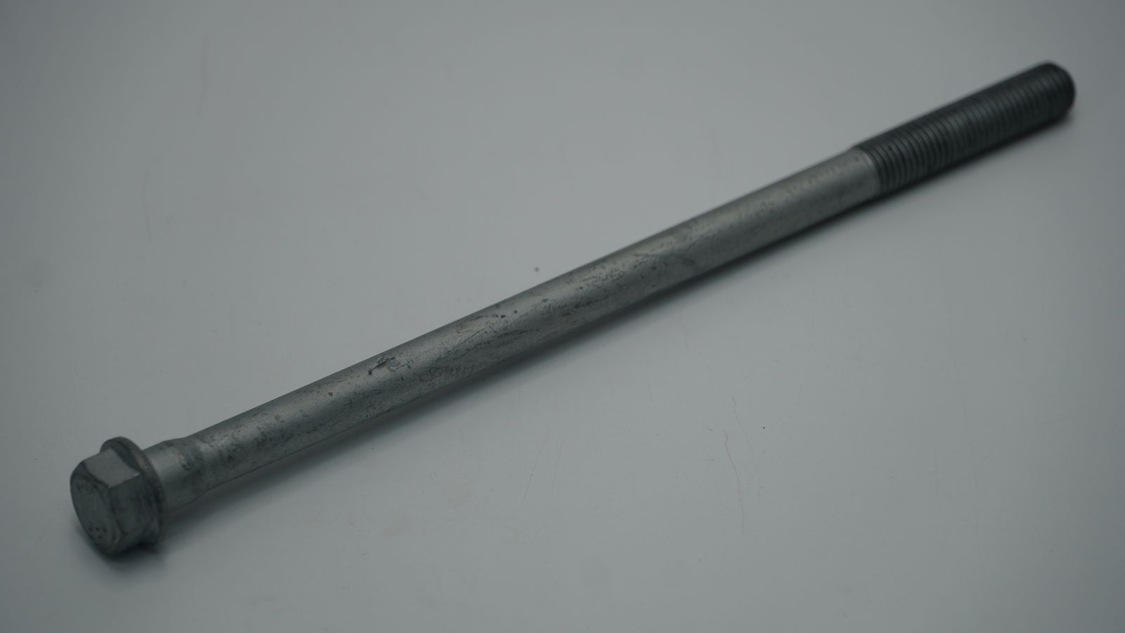 Болт LAD00155 BAJAJ