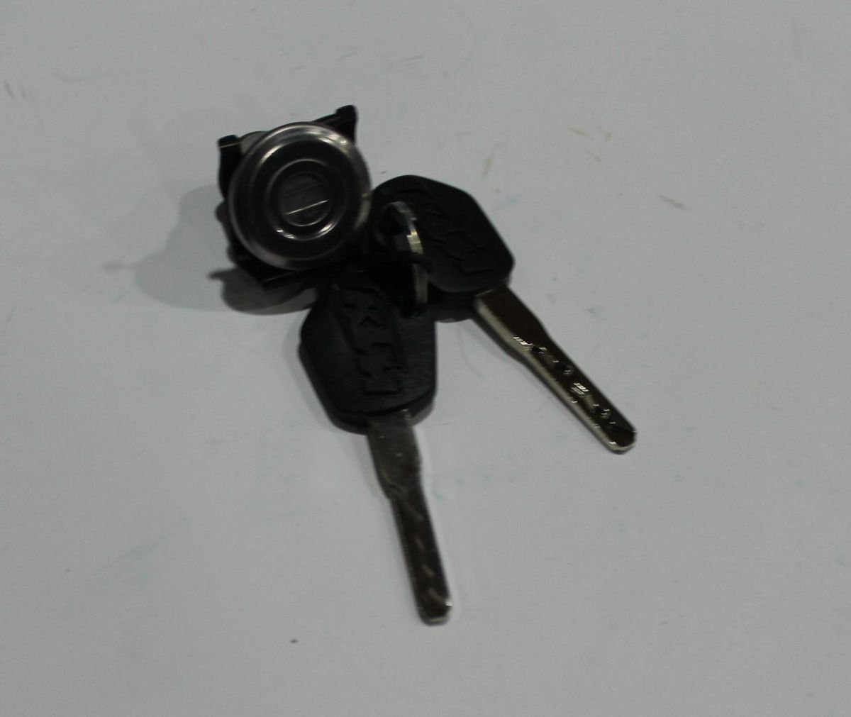 Замок сиденья с ключами JG232602 BAJAJ