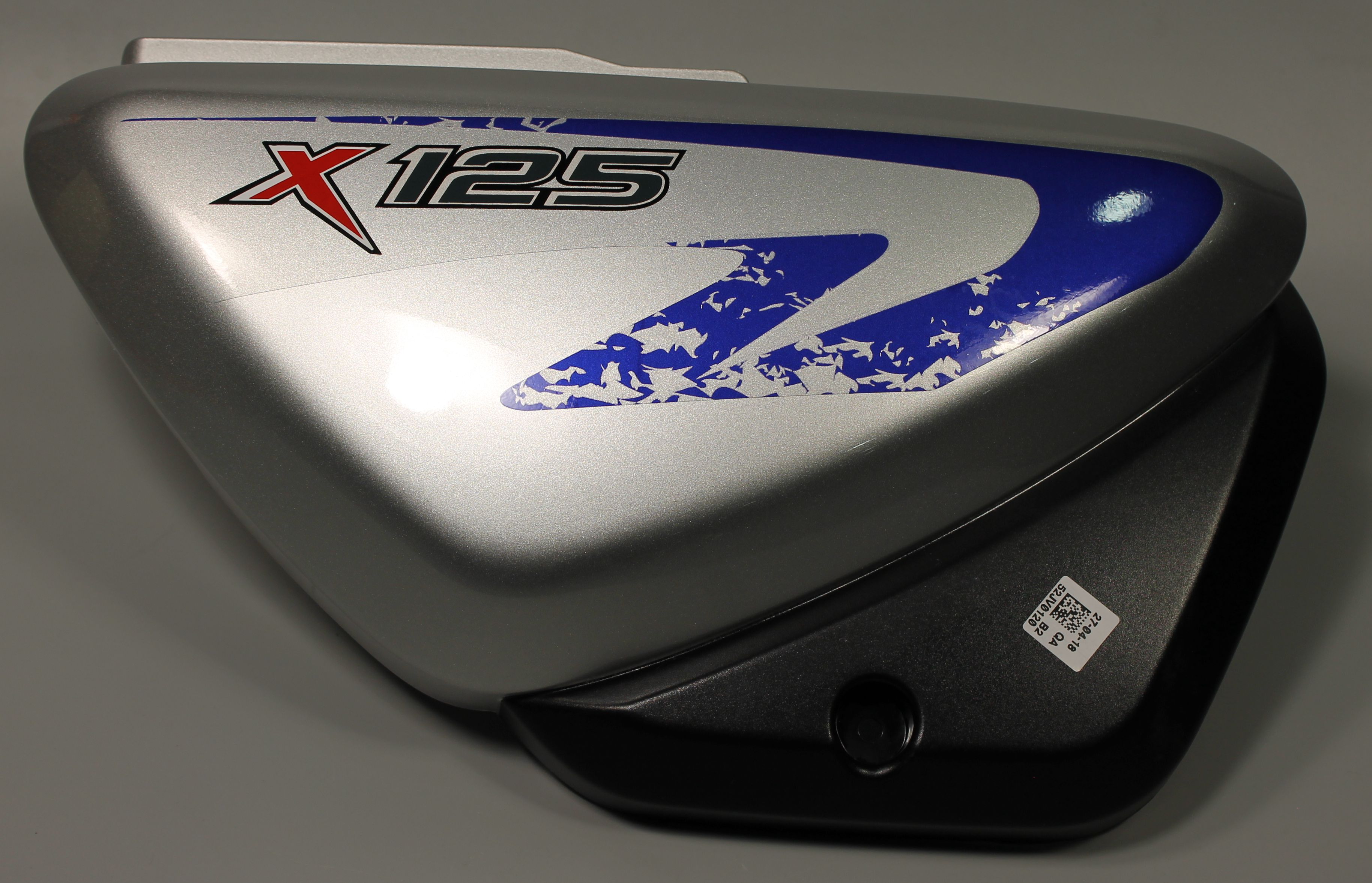 Пластик боковой правый с наклейками, синий 52JV0120 BAJAJ