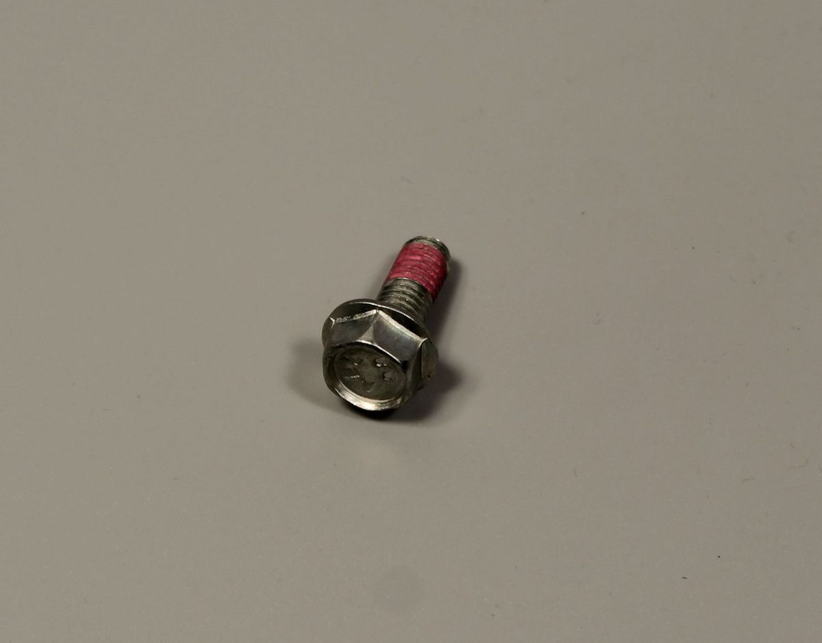 Болт (М6хL16) крепежный  LAD00077 BAJAJ