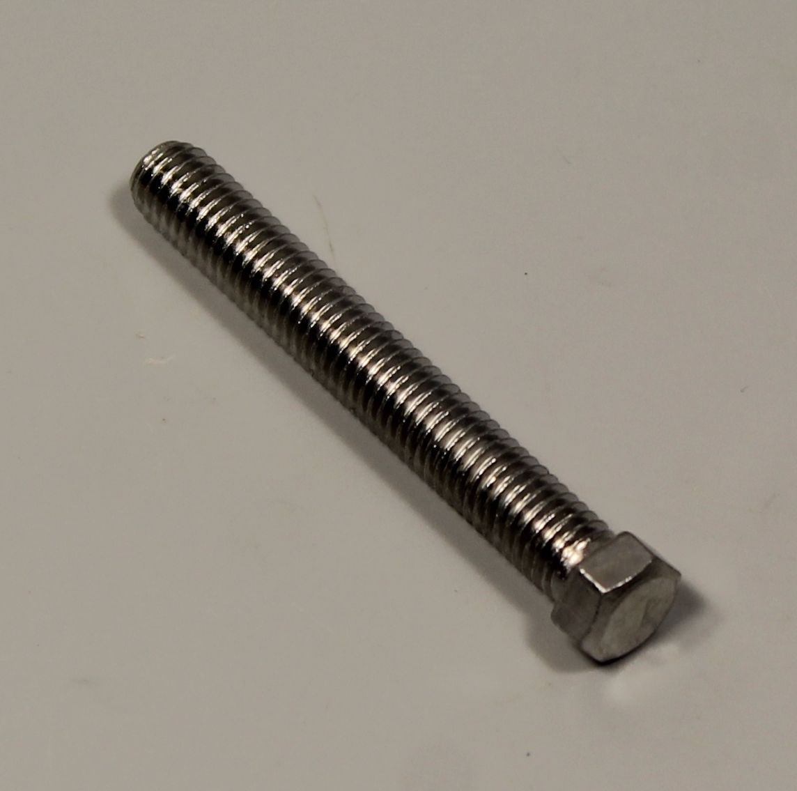 Болт - натяжитель приводной цепи JF122015 BAJAJ