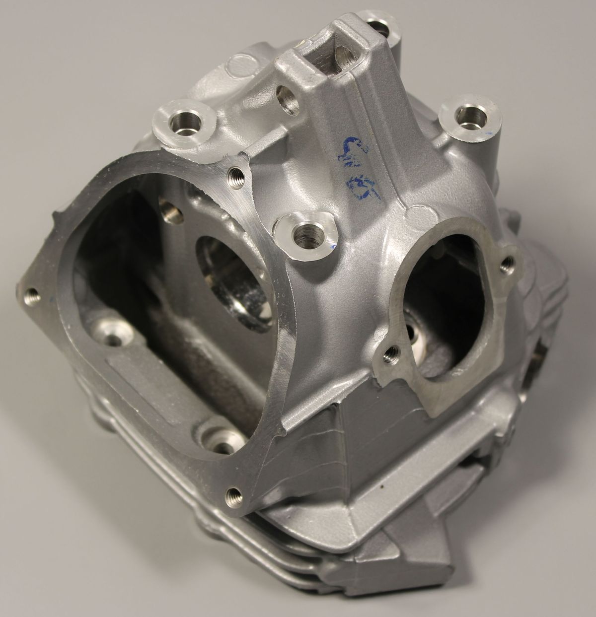 Головка блока цилиндра JV511023 BAJAJ