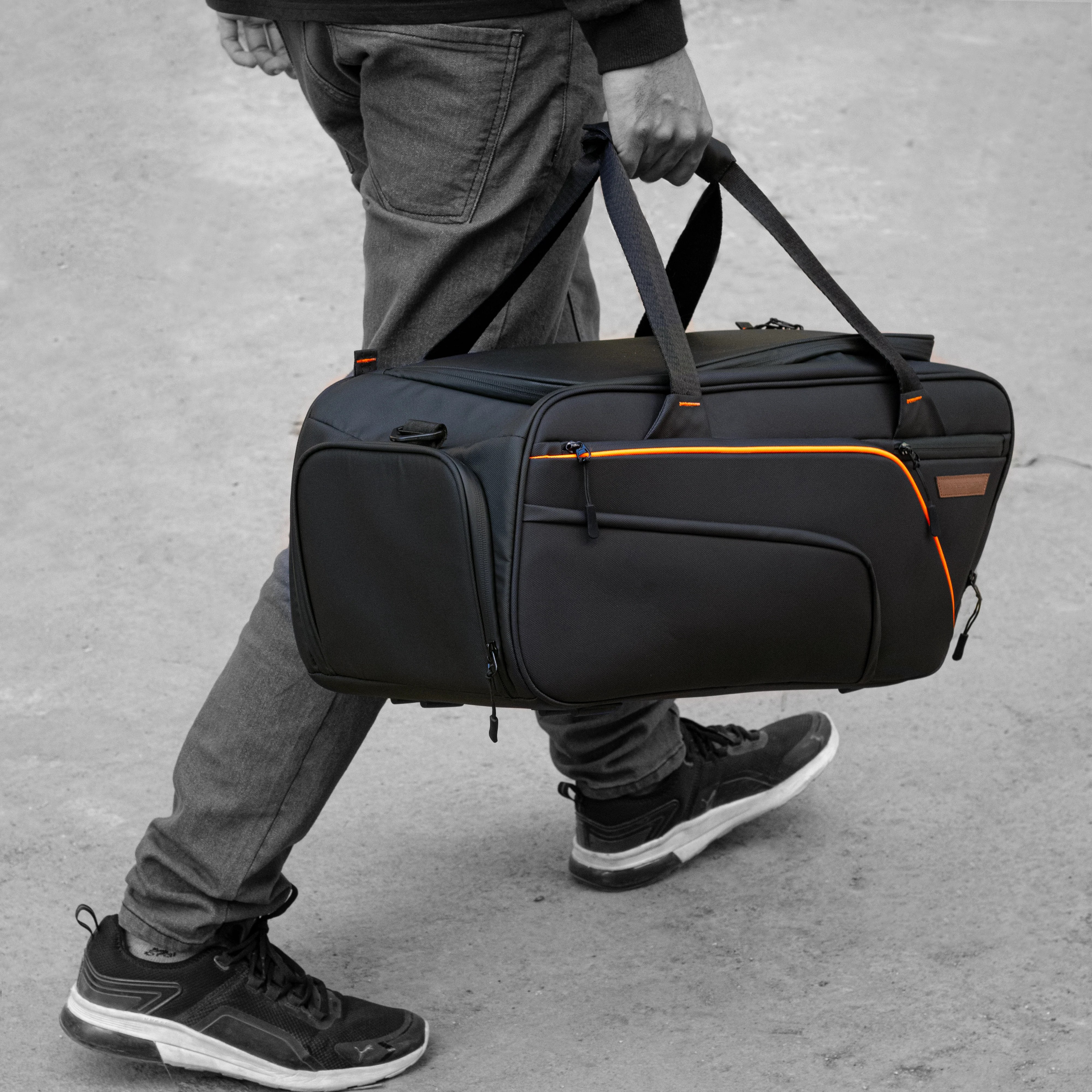 Сумка спортивно-дорожная Duffle CARBONADO, цвет чёрный CN08008701 CARBONADO