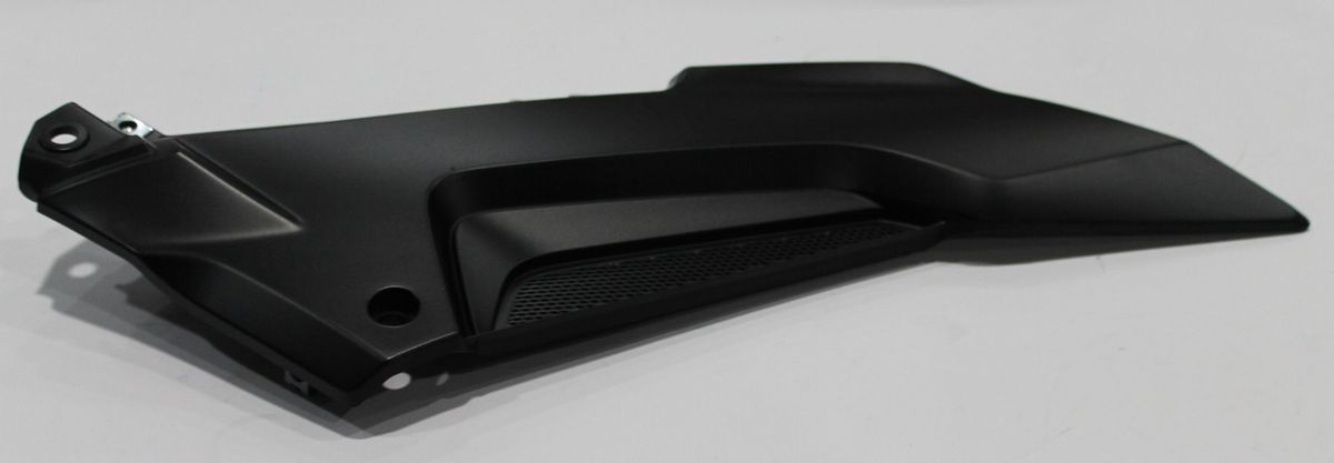 Пластик боковой, правый SATIN BLACK K11 56JF134X BAJAJ