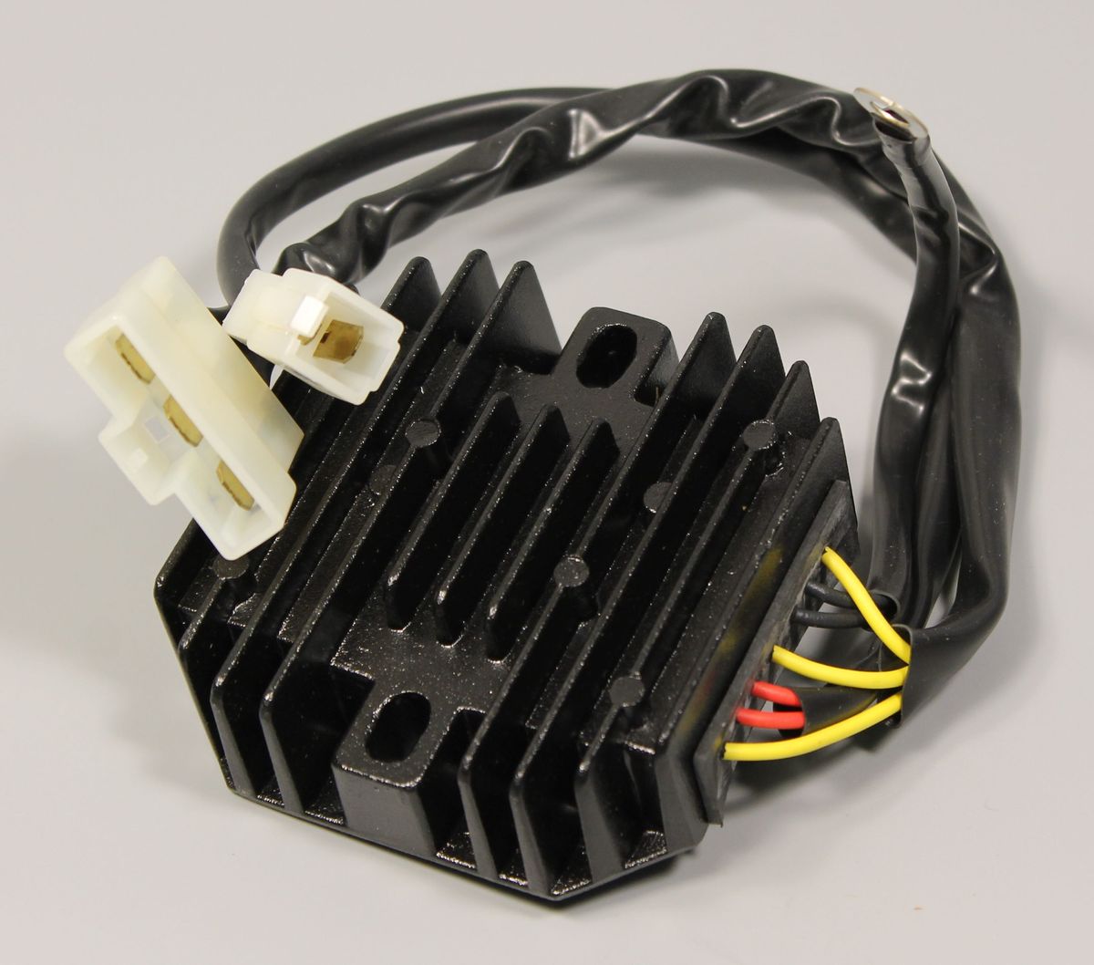 Регулятор напряжения KTM 93011034000 JF402004 BAJAJ