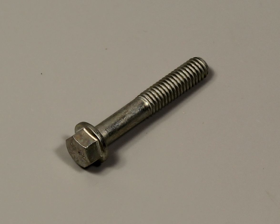 Болт (М6х35) крепежный  KAED0635 BAJAJ
