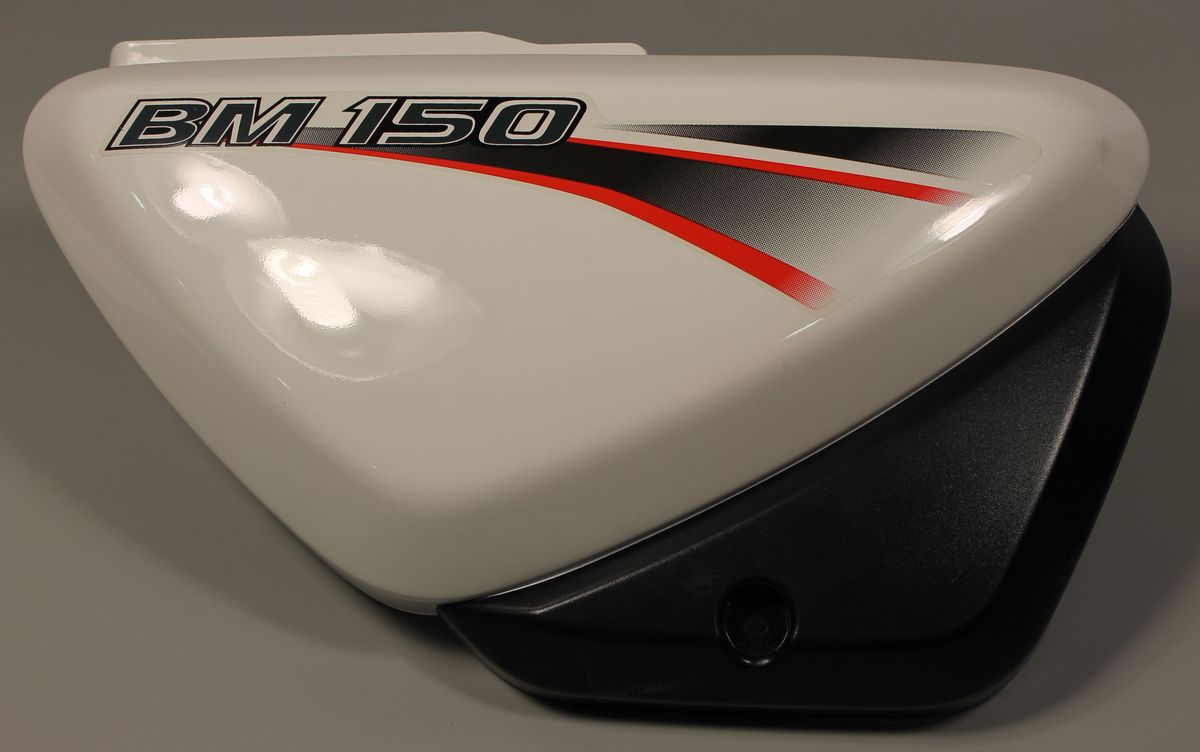 Пластик боковой правый, белый PF73022D BAJAJ