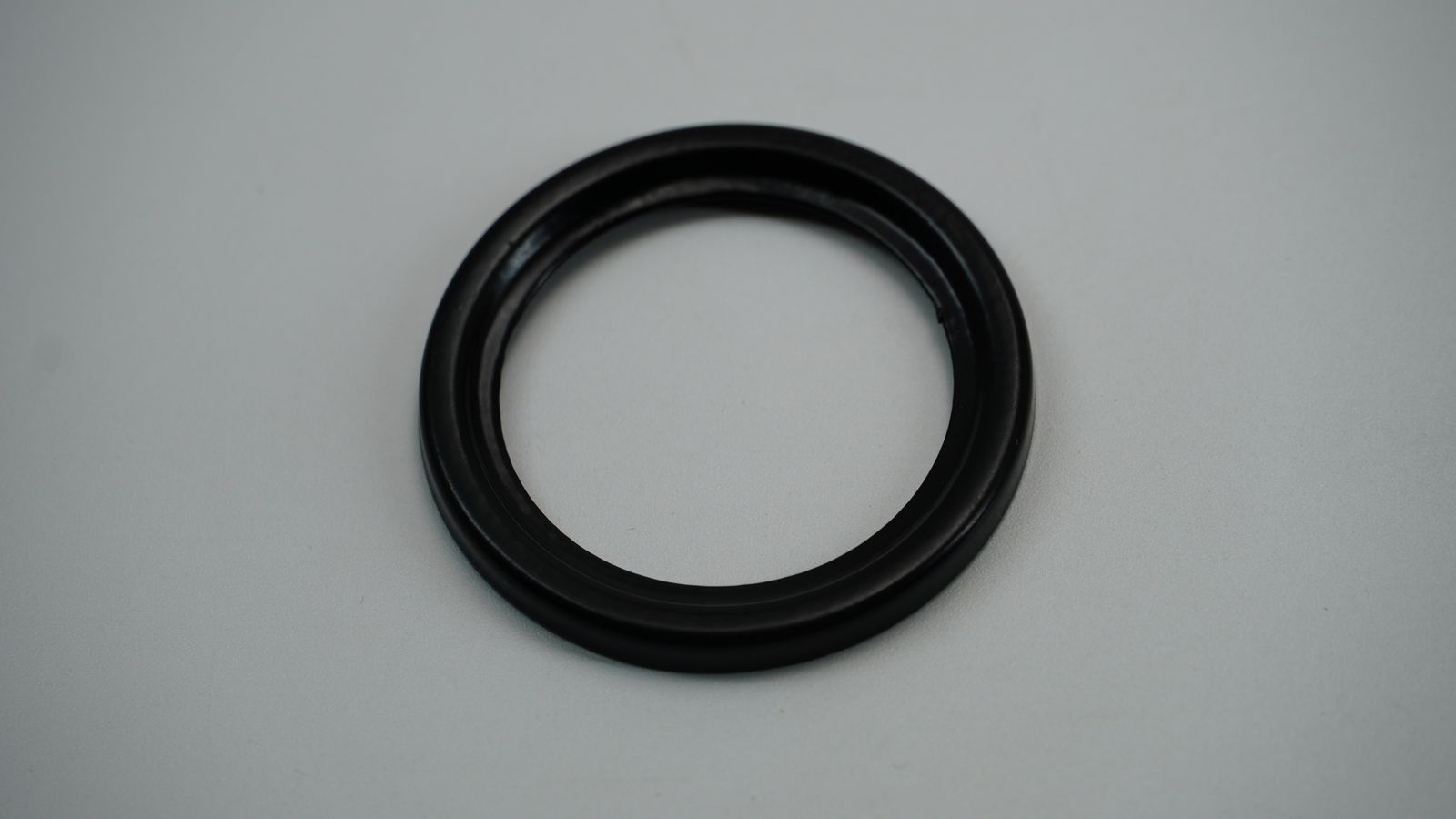 Уплотнитель кожуха вилки DJ181052 BAJAJ