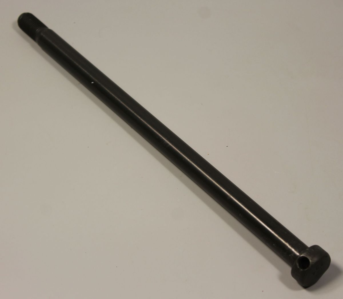 Ось заднего колеса PF131245 BAJAJ