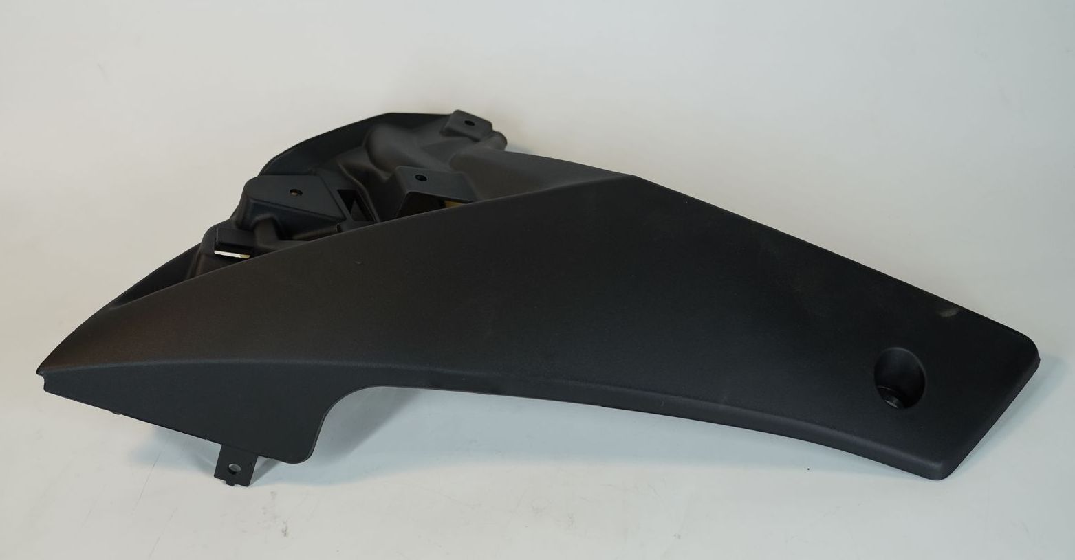 Пластик плуга, левый JR181296 BAJAJ