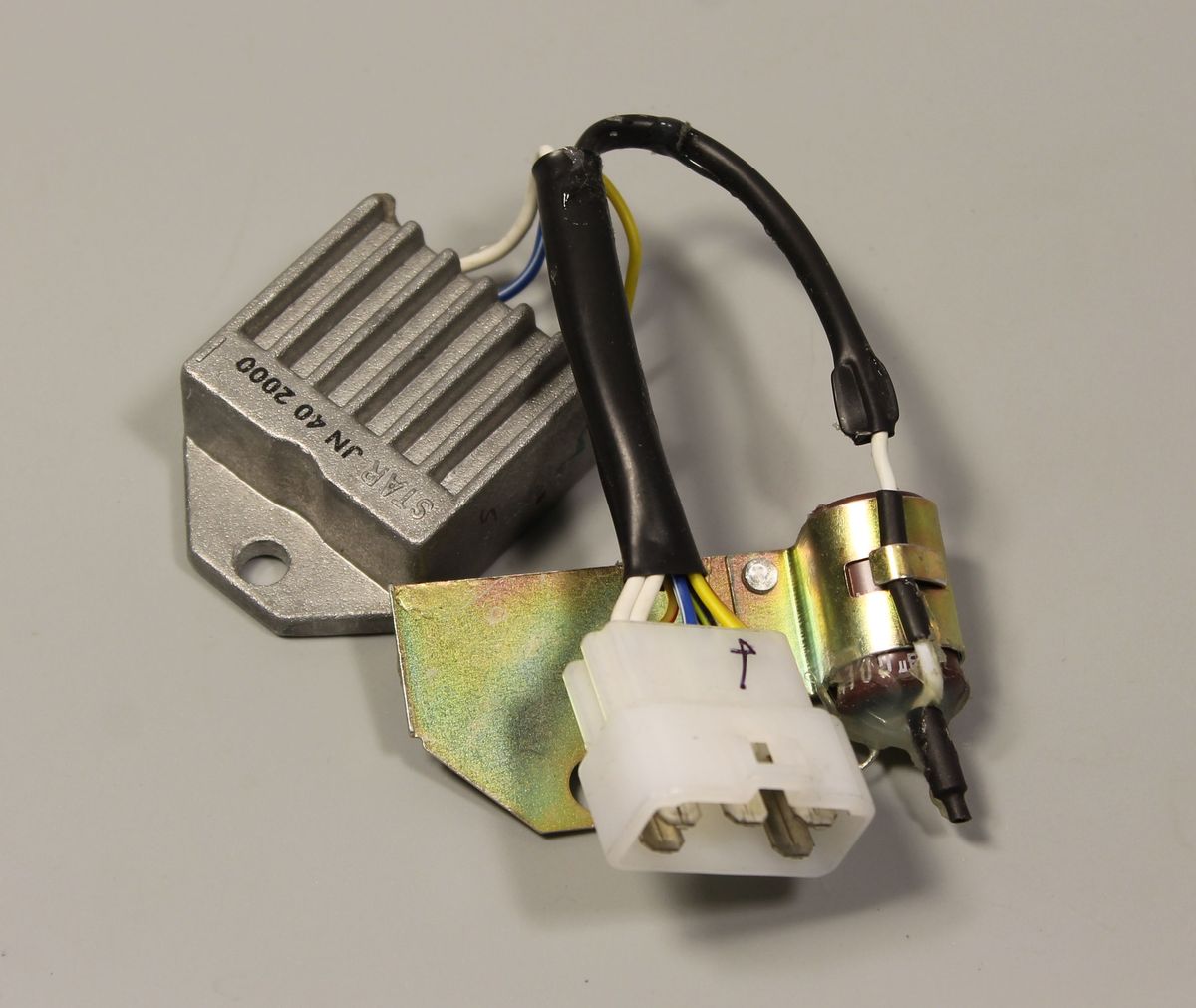 Регулятор напряжения, 12V JN402000 BAJAJ