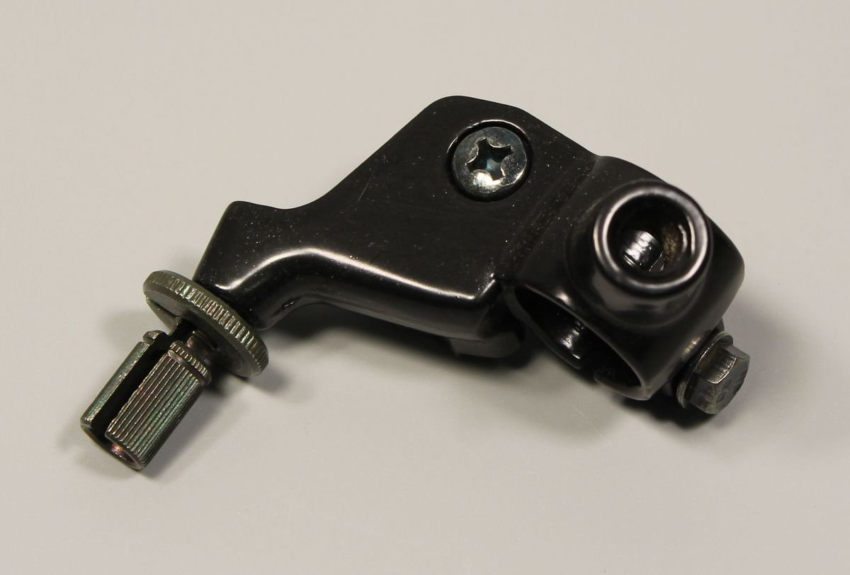 Крепление рычага тормоза/зеркала DS191038 BAJAJ