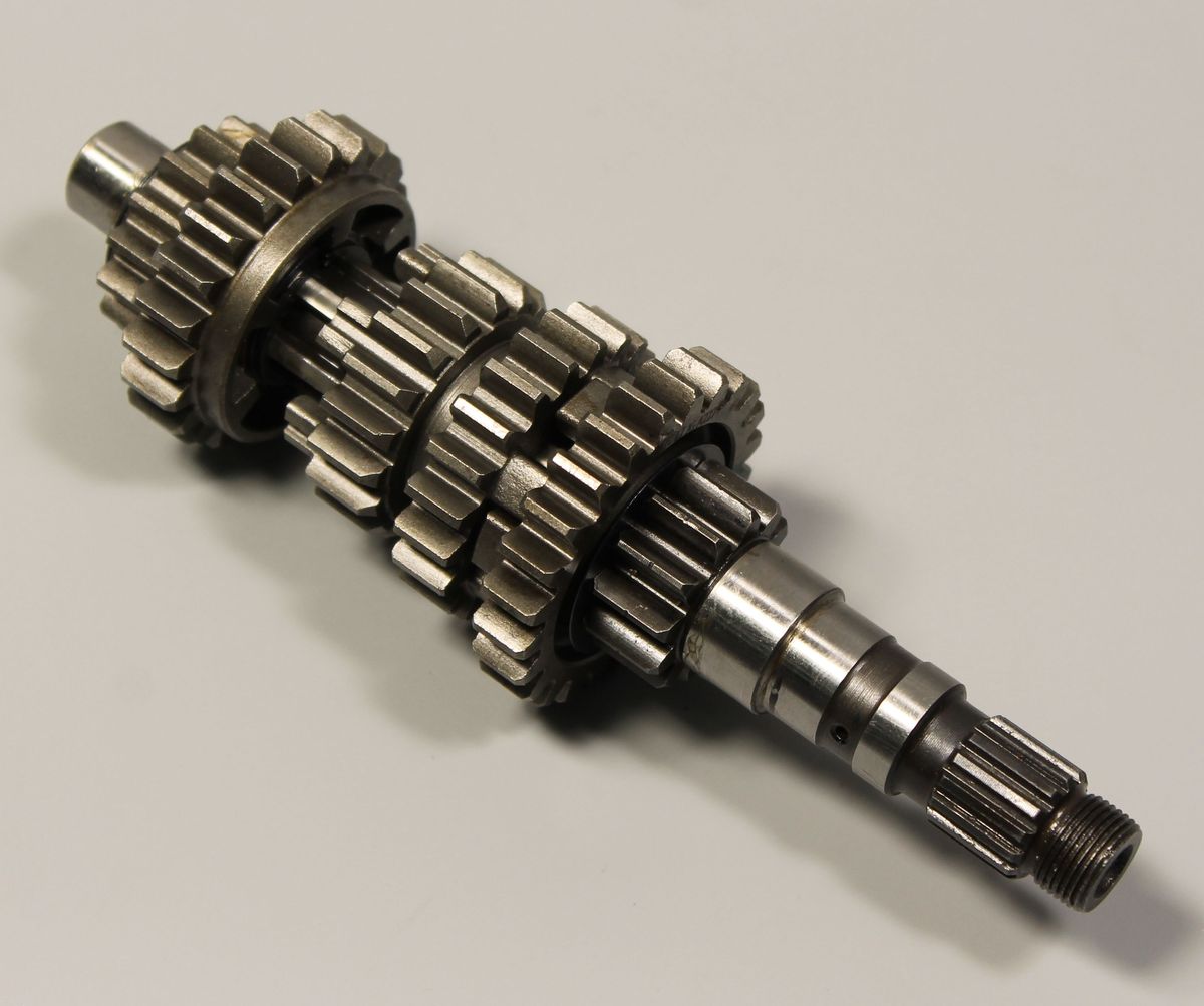 Вал первичный КПП в сборе JG551028 BAJAJ