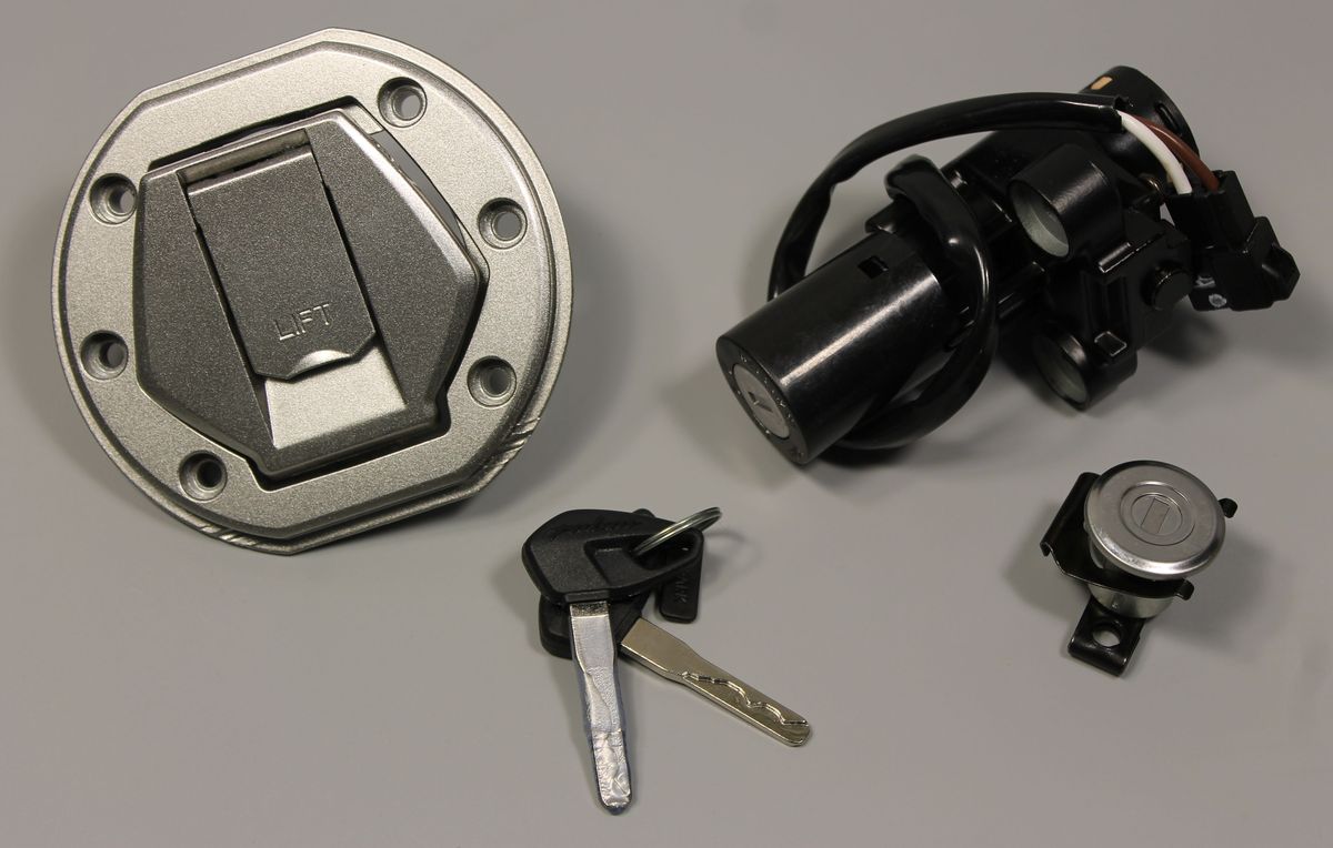 Крышка топливного бака DT232606 BAJAJ