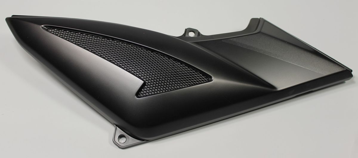 Пластик боковой правый, с черным 52JL0997 BAJAJ