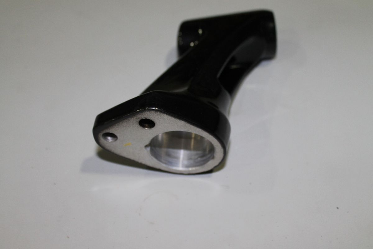 Кронштейн руля правый JL151030 BAJAJ