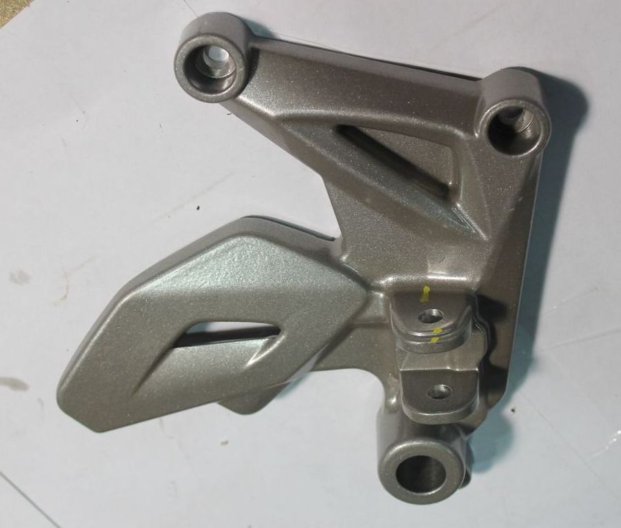 Кронштейн подножки задний, правый 56JL5F6B BAJAJ