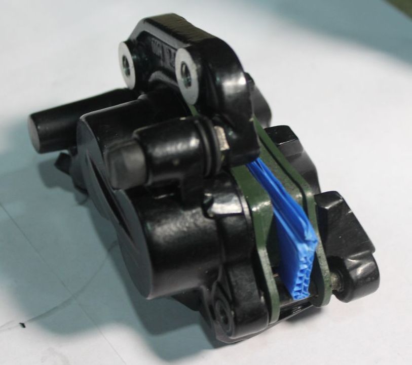 Суппорт тормозной, передний PD131853 BAJAJ