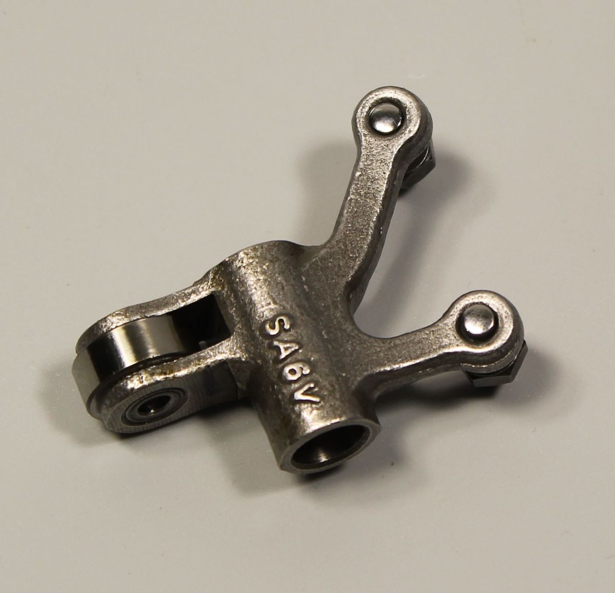 Коромысло впускного клапана DT511261 BAJAJ