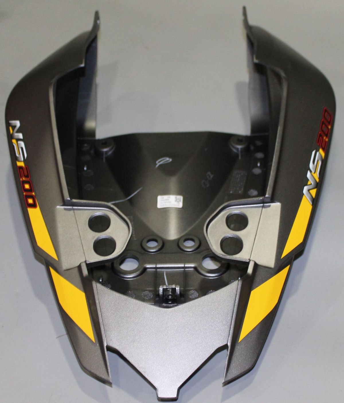 Пластик задний с желтыми наклейками 52JL0982 BAJAJ